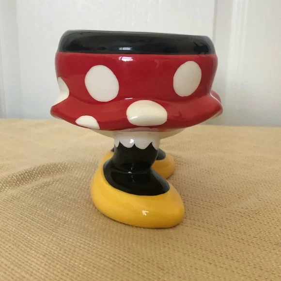 Disney World Minnie Mouse half body / skirt legs mug NWT - Picture 4 of 16